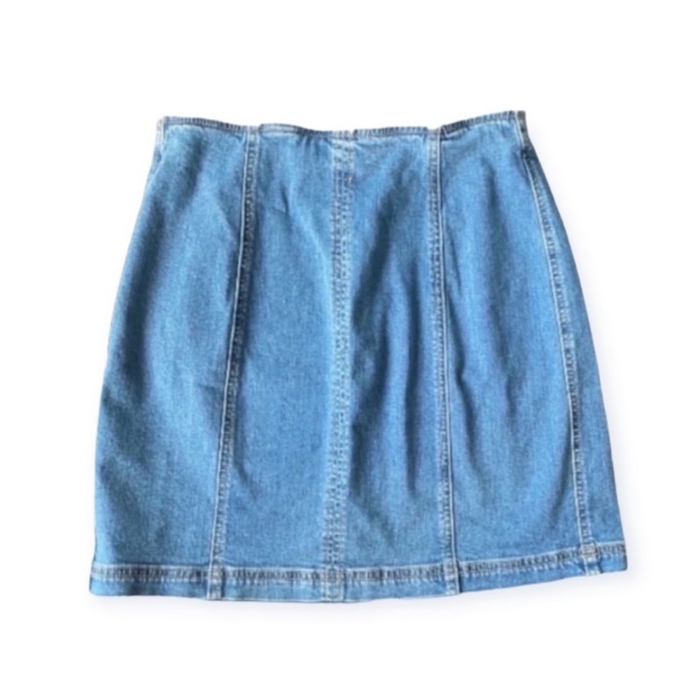 Kendall & Kylie High Waisted Blue Denim Mini Skirt size women’s 27 - medium wash
